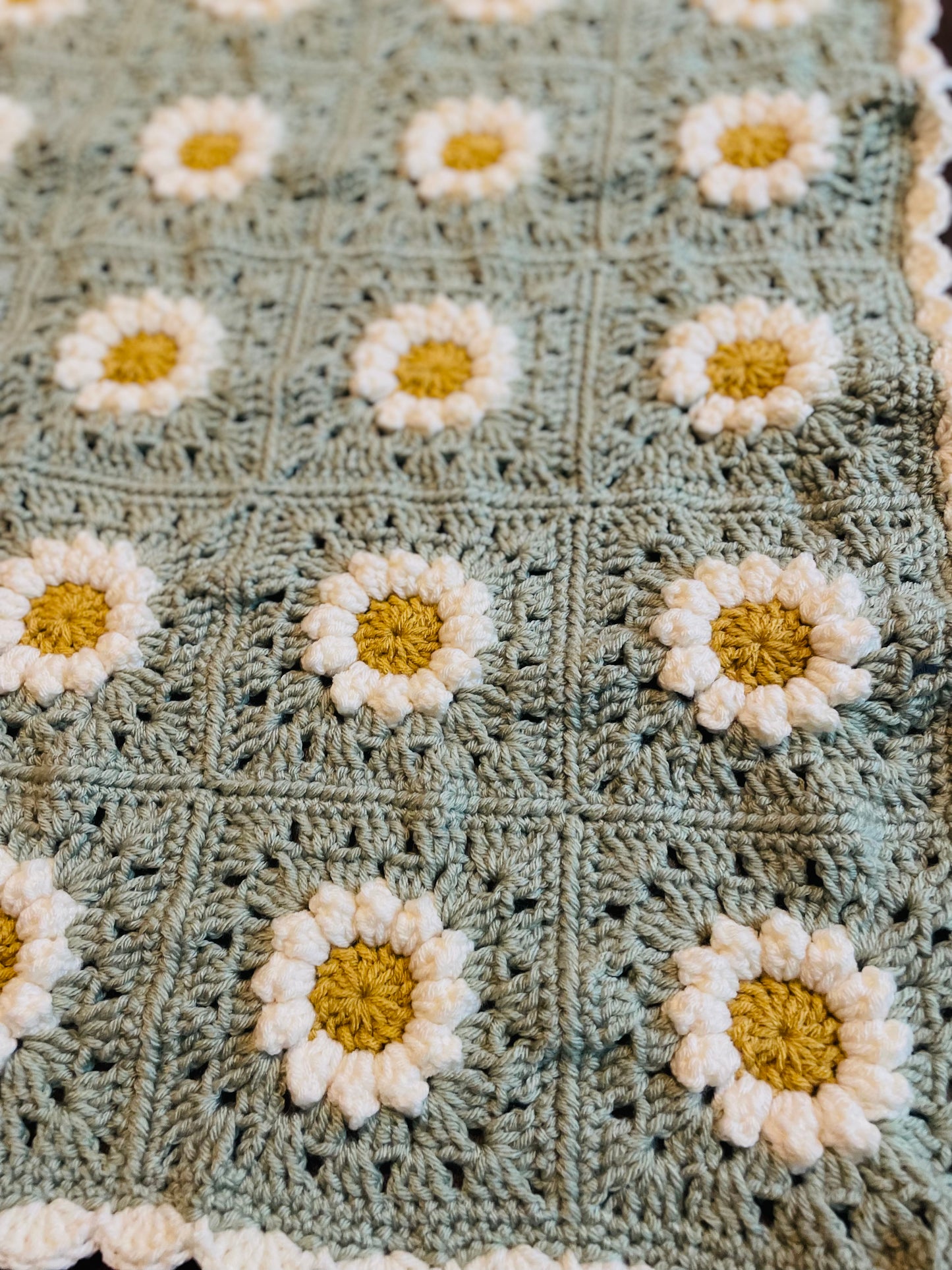 Daisy Granny Square Baby Blanket